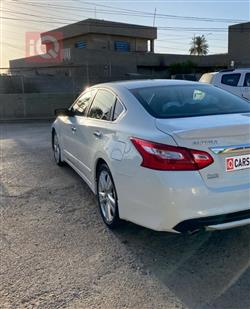 نيسان ألتيما